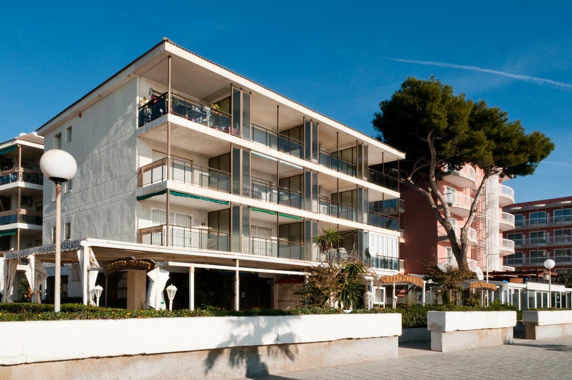 Apartamentos Turisticos Augustus Cambrils Exterior photo